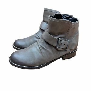 REMONTE DORNDORF Women’s size 6 Leather Moto Ankle Boots